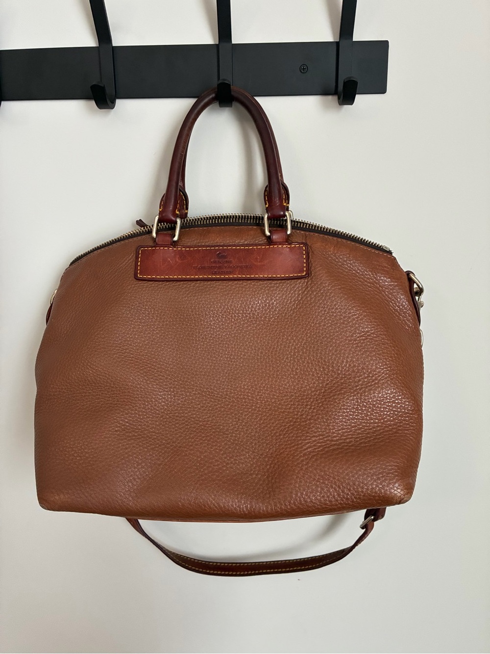 Vintage Dooney & Bourke Genuine Florentine Vachetta Leather Crossbody J0872669 - Picture 2 of 15